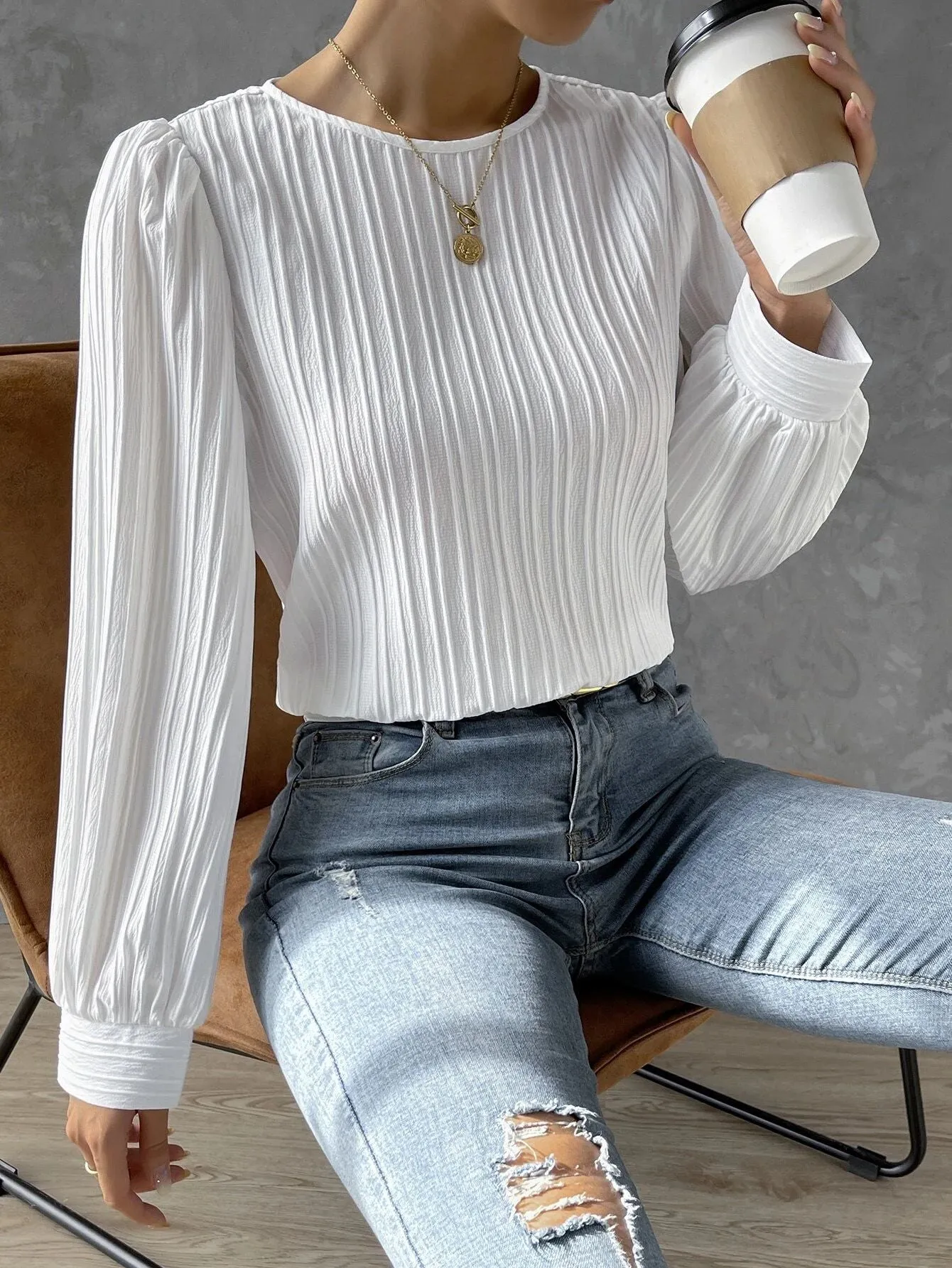 Eefje - Casual Blouse Round Neckline