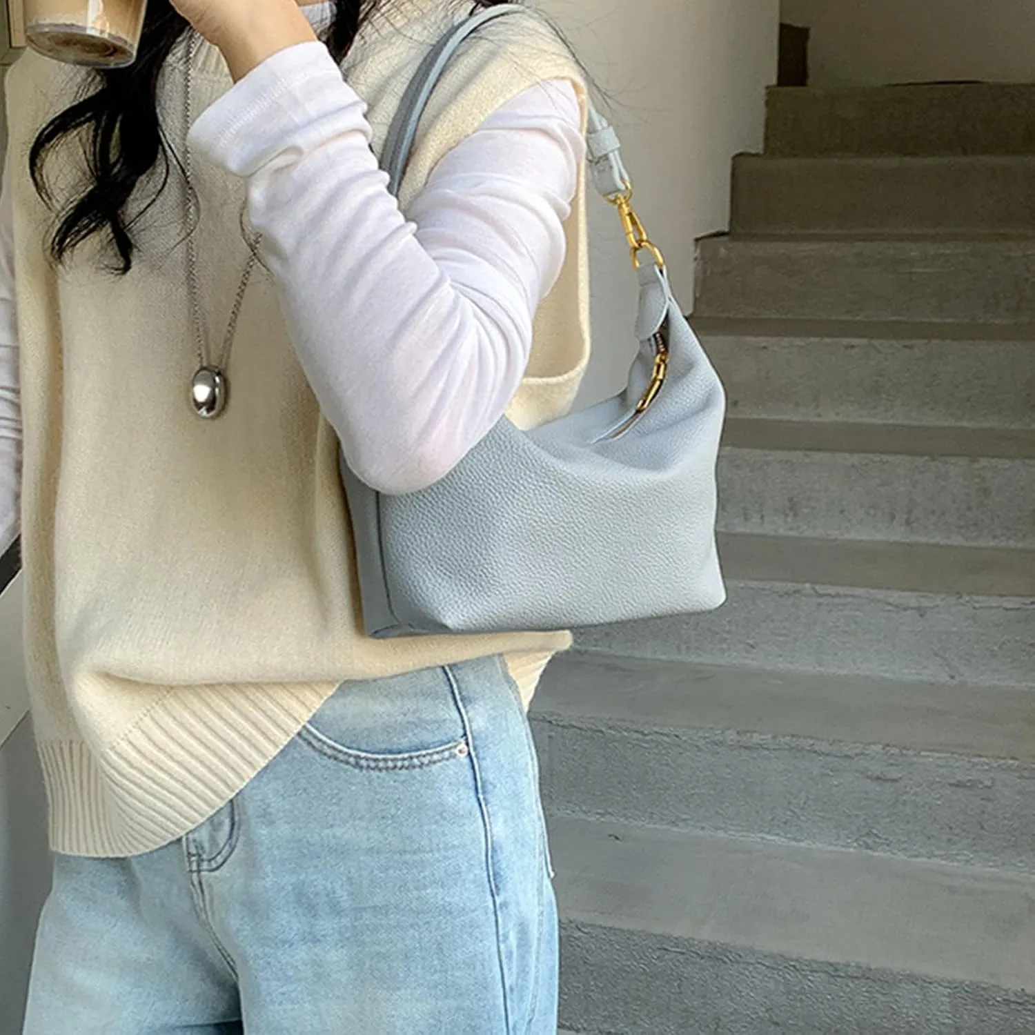 Fashionable Bucket Bag for Women and Girls PU Leather Shoulder Purse Armpit Handbag Winter Underarm Bags