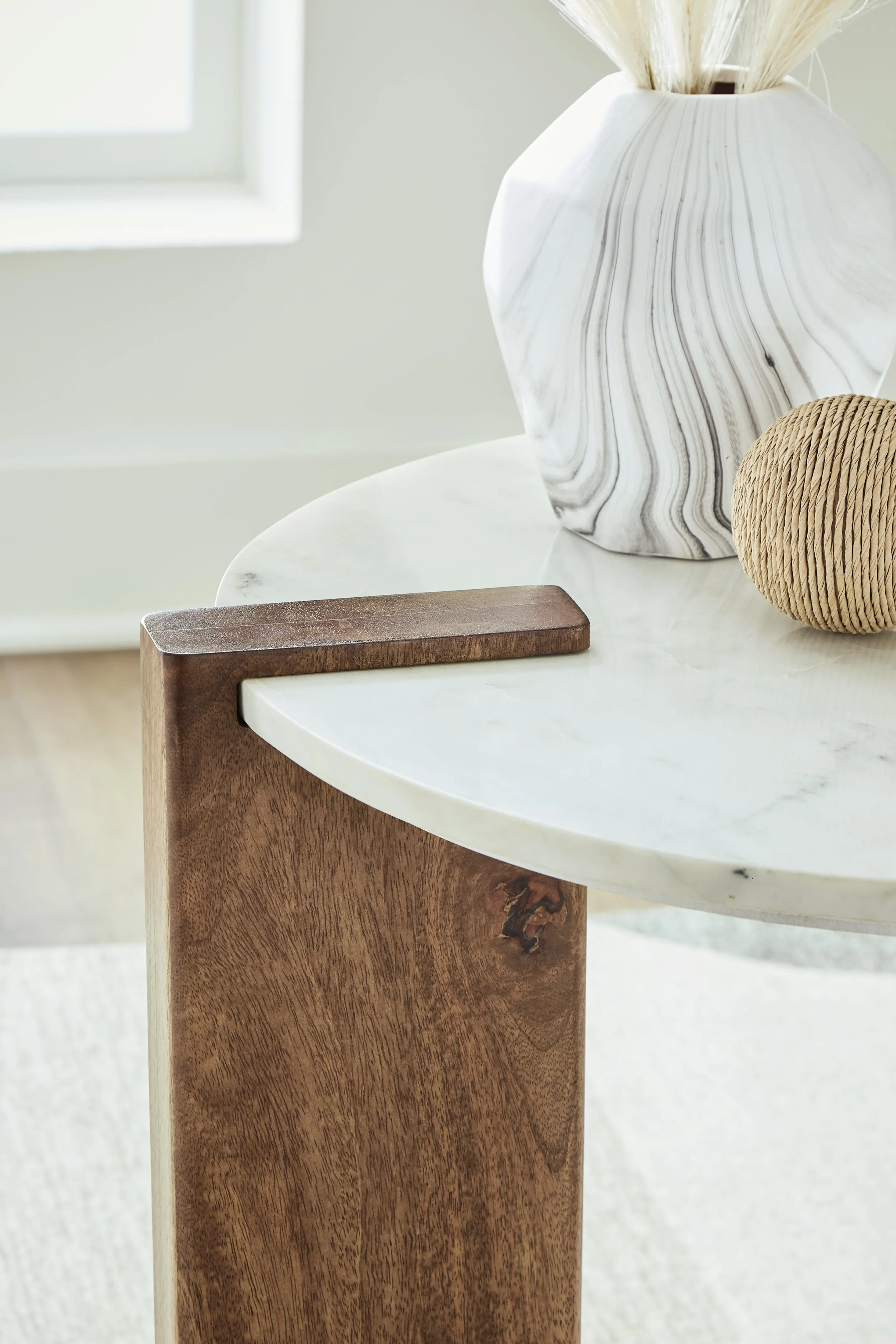 Isanti Coffee Table with 1 End Table in White/Brown