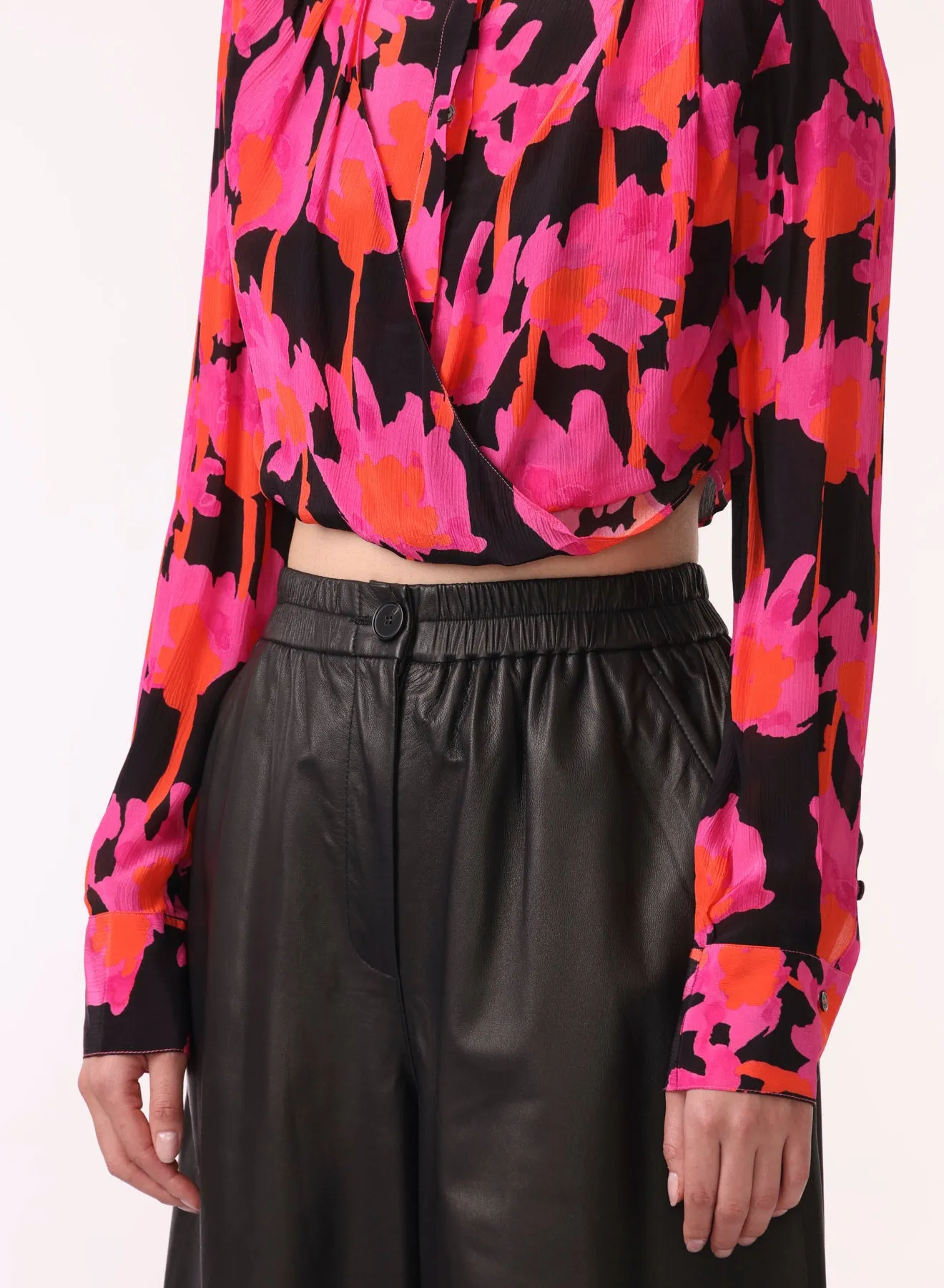 LS DRAPED FRONT CROPPED BLOUSE
