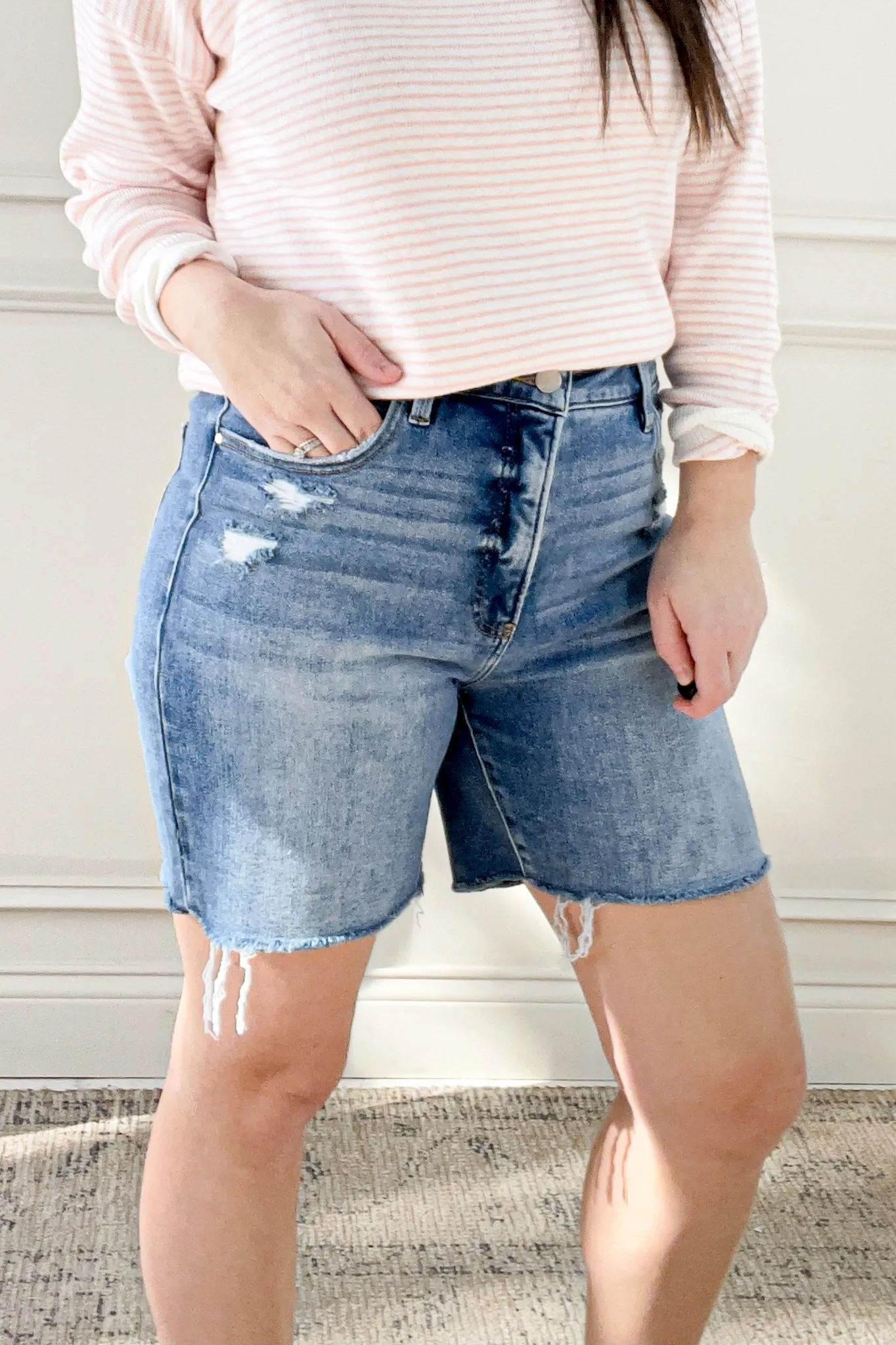 Risen Hi-rise Mid Length Shorts