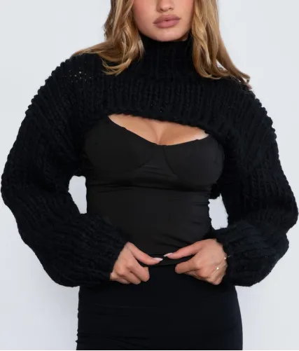 Scarlett’s Heavy Knitted Shrug