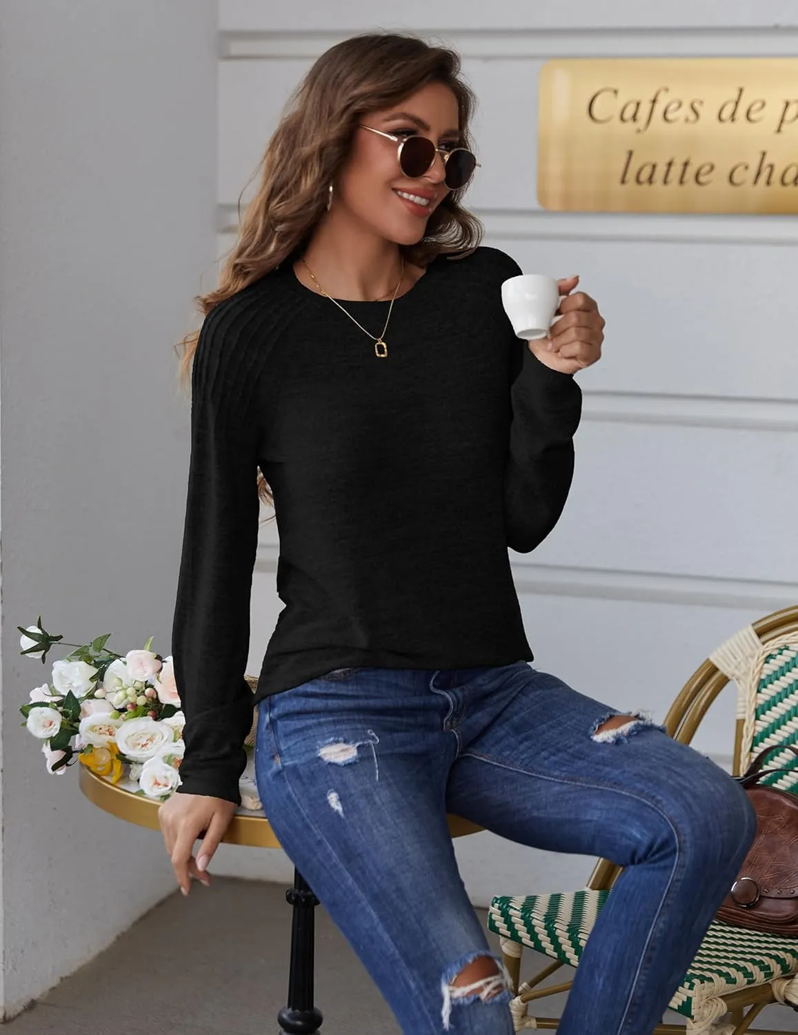 Sweatshirts for Women Trendy Crewneck Pleated Tunic Shirts Long Sleeve Fall Tops Fashion 2024