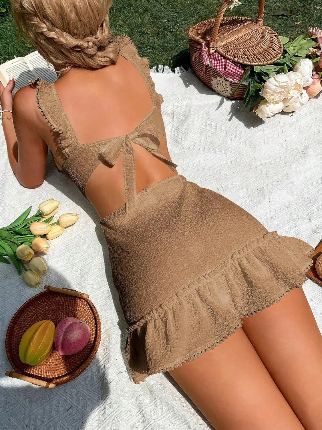 WDIRARA Women's Boho Backless Knot Ruffle Hem High Waist Trim Textured Mini Dress